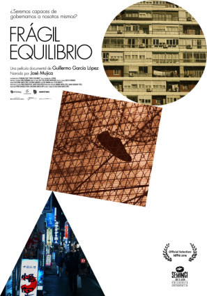 Fr&aacute;gil Equilibrio Poster 1423633
