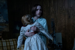 Annabelle Comes Home Poster 1920106